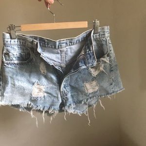Levi’s cutoff jean shorts